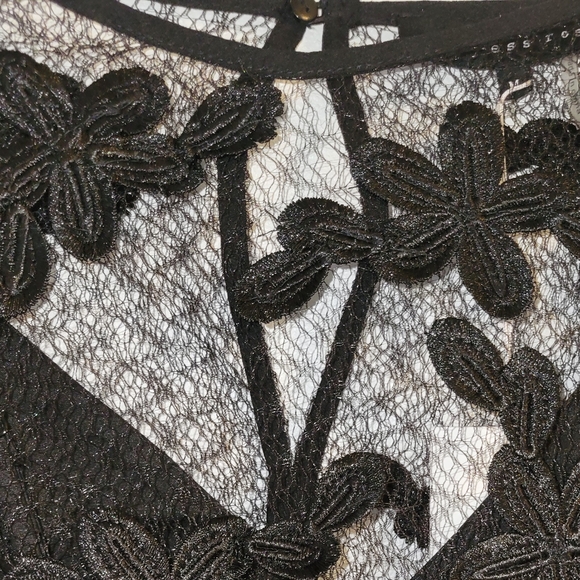 Anthropologie Endless Rose Black Lace Floral Embroidered Fringe Sleeves Crop Top - Picture 13 of 15